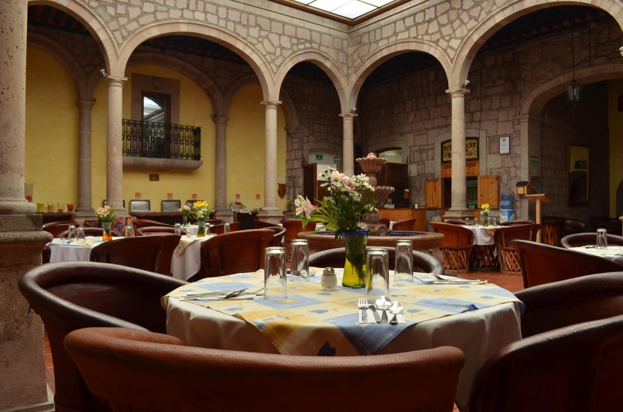 Howard Johnson By Wyndham Morelia Calle Real Exterior photo